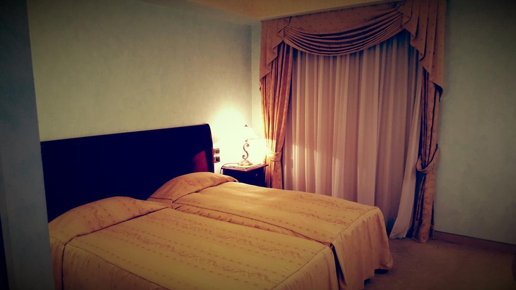 Gardenia Hotel Lazzaro エクステリア 写真