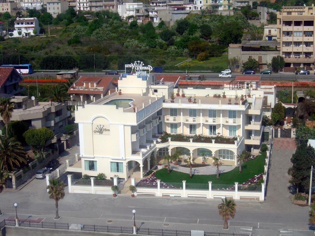 Gardenia Hotel Lazzaro エクステリア 写真